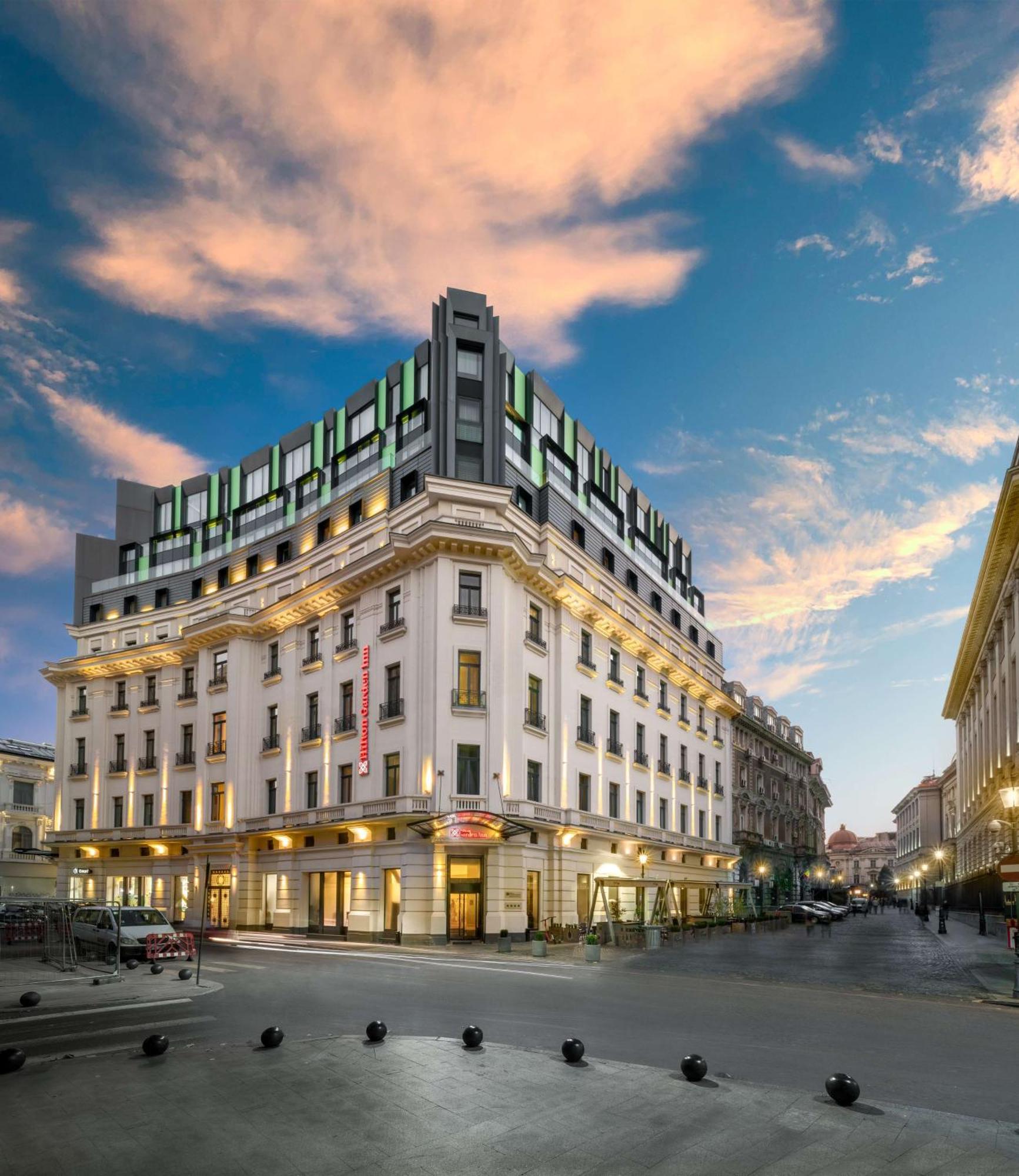 Hilton Garden Inn Bucharest Old Town Exterior photo